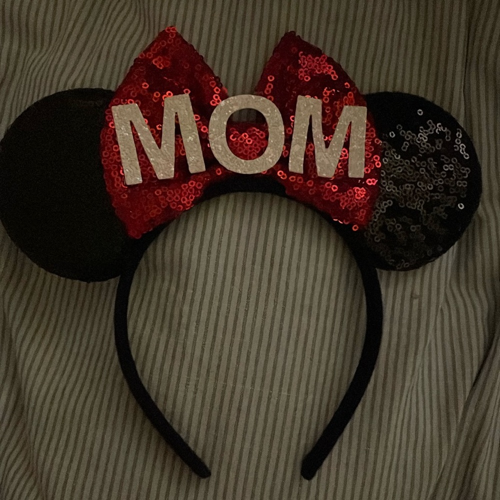 Minnie “Mom” headband ears